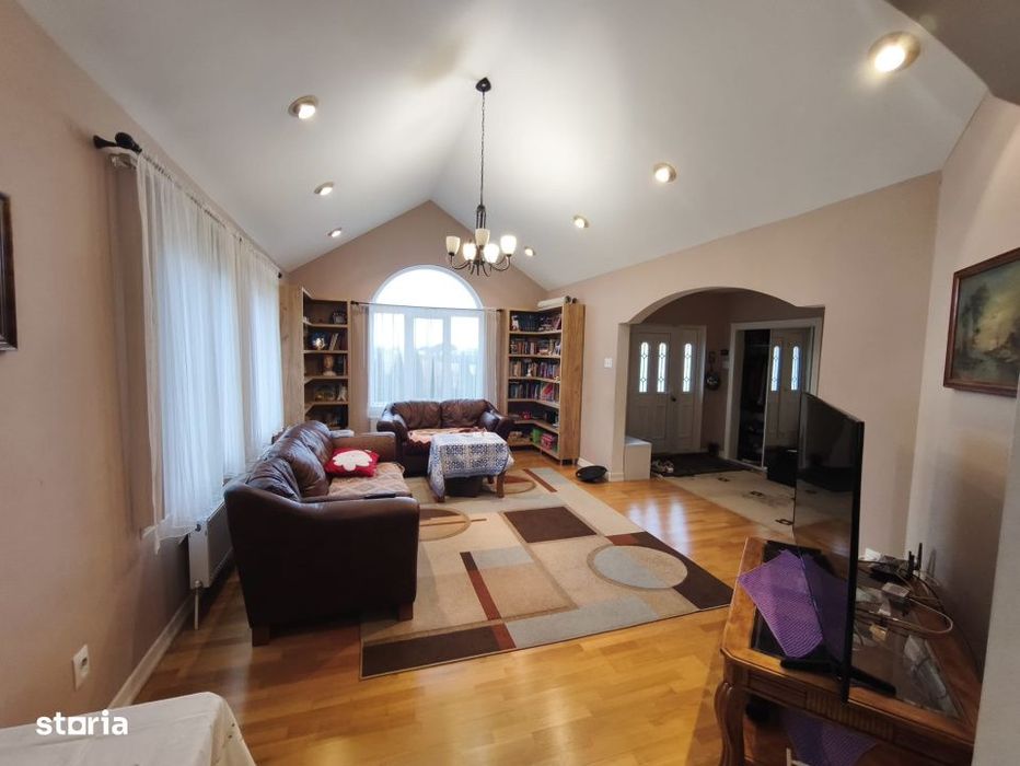 Casa in stil american, 120mp, 2450mp teren, Radauti