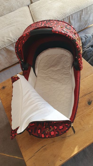 Кош за новородено Cybex Priam 4 /e-PRIAM Lux Rockstar