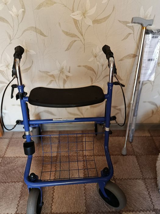 Продам ходунки для взрослы 20.000тг,