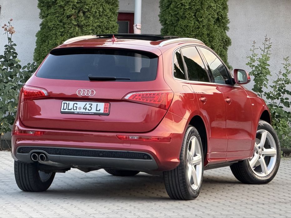 Audi Q5 Deosebit ( Quattro / 3x S-Line ) FULL LED , By-Xenon , Panoramic , Alcantara , Moduri Condus , Navigație Mare , Difuzor bară , Start/Stop