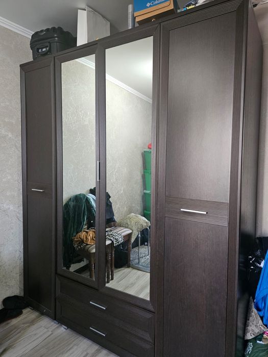 Продам шкаф от спальней гарнитуры