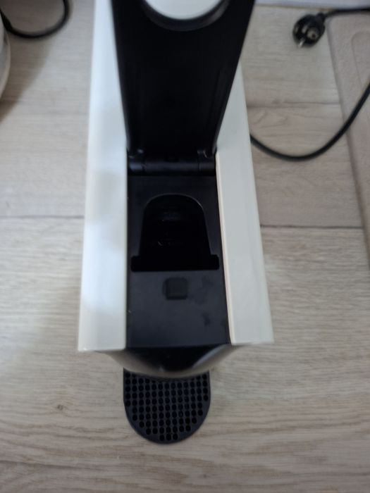 Nespresso by KRUPS Essenza Mini XN110