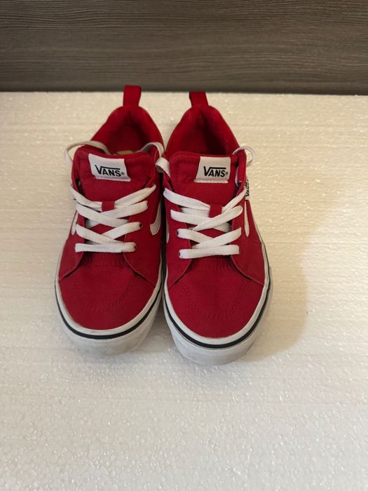 Adidasi incaltaminte copii (baieti) Skechers (1pereche) Geox (2 perechi)  Vans (1 pereche)  Zara (1pereche) Okaidi (1) Le coq sportif (1)numarul 34