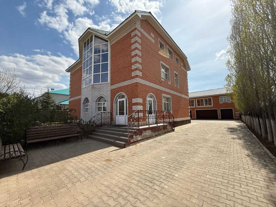 Продам 2 коттеджа в одном дворе Заречный-2