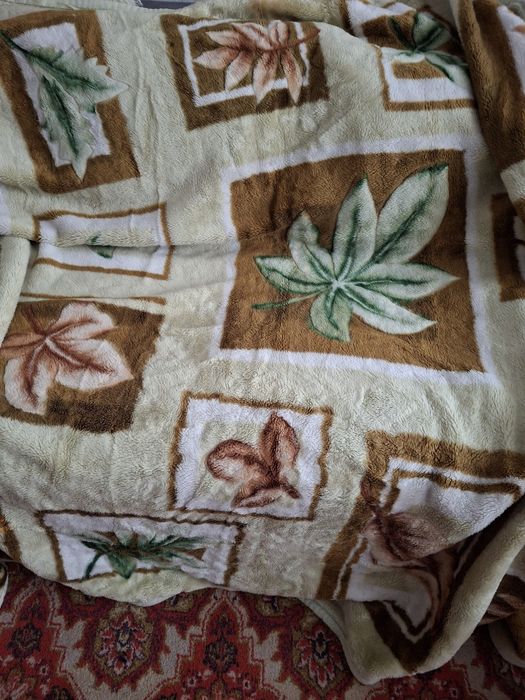 Продам плед и накидка на кресло