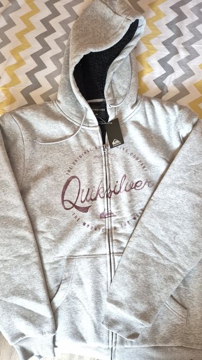 Quiksilver суичър с пухена подплата М