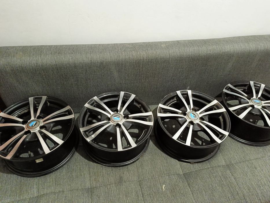 Литые диски R14, отличное состояние