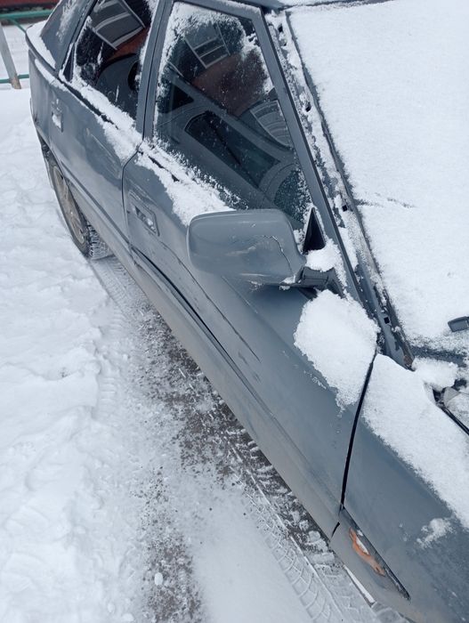 Продам срочно Mazda 323