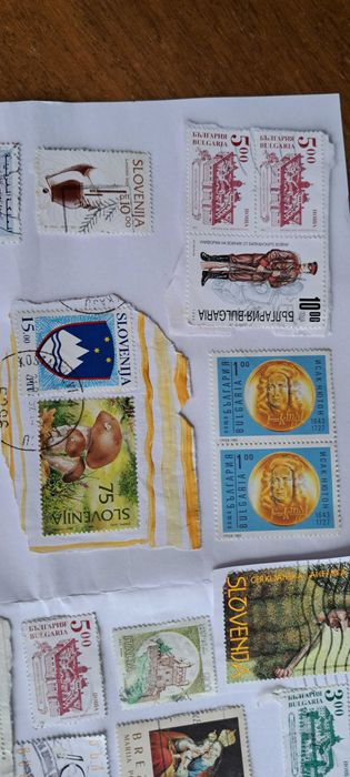 Продавам пощенски марки