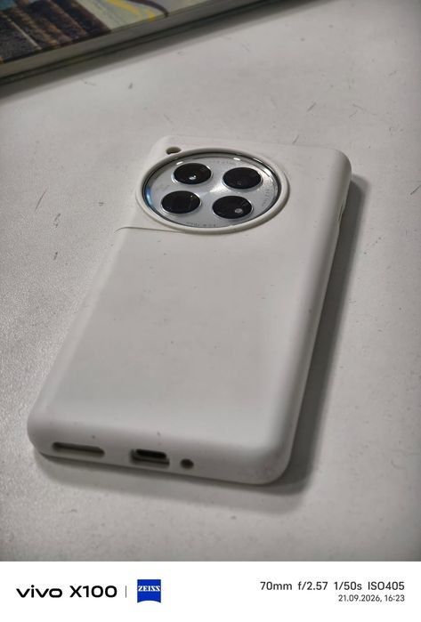 Телефон OnePlus 12 с дефектами обмен