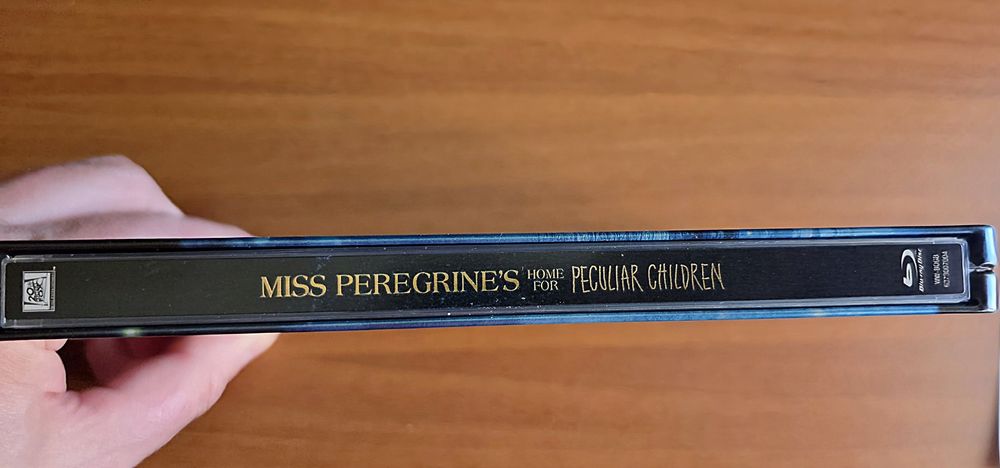 Vand steelbook Miss Peregrine's Home for Peculiar Children bluray 3D+2D , nou, neutilizat, editie Film Arena
