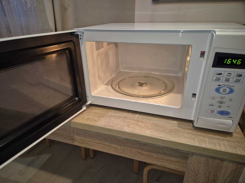 Микровълнова печка с грил Samsung G2736N