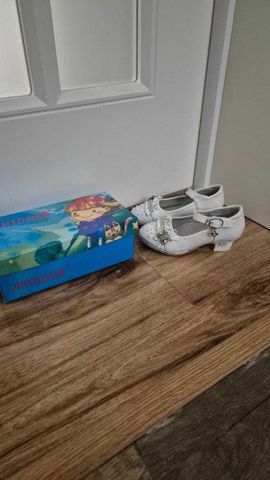 Детская обувь для девочки