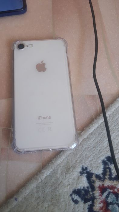 Продам айфон 8 идеальный