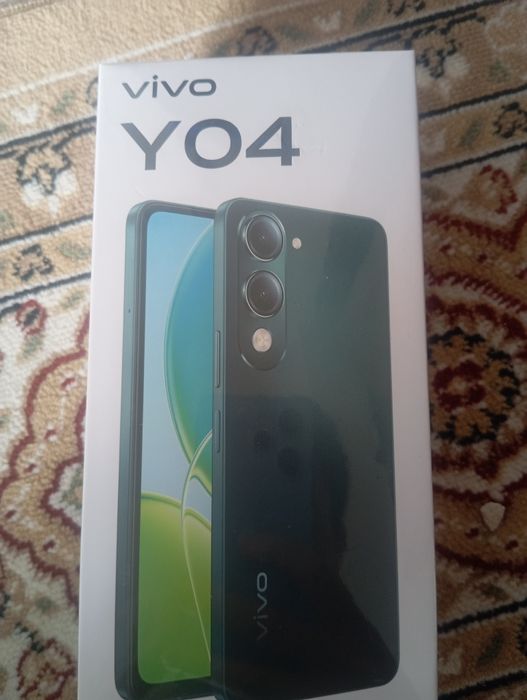 Смартфон Vivo Y04 256GB Gold