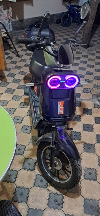 Elektro skuter sotiladi