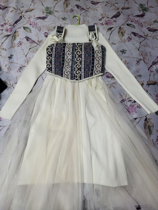 Платье,молочный цвет.