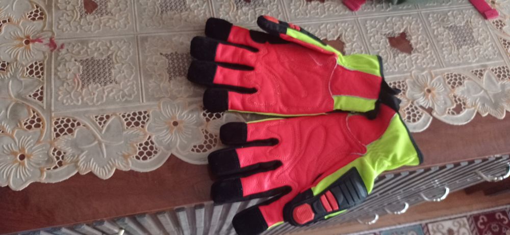 Антиударная противоударная перчатка