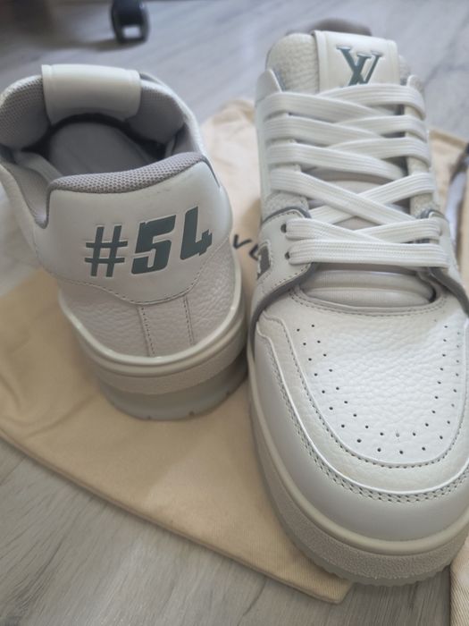 Louis Vuitton trainers white 44