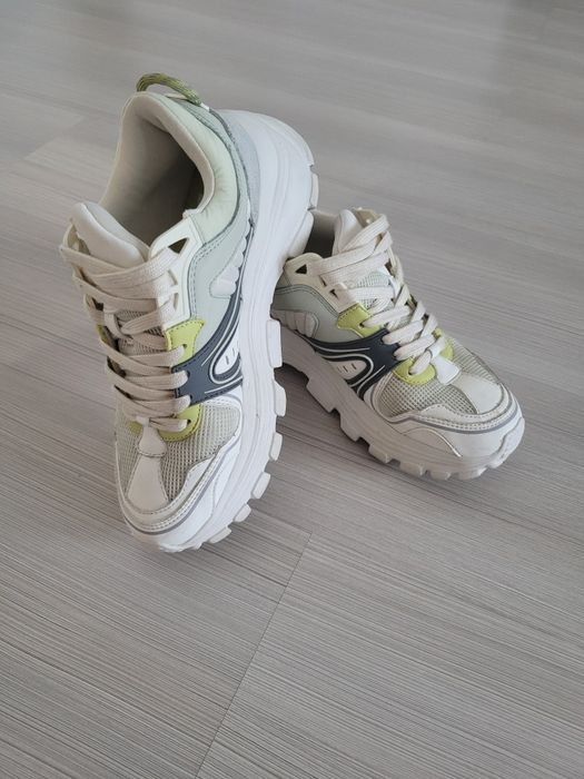 Adidasi Zara mărimea 37