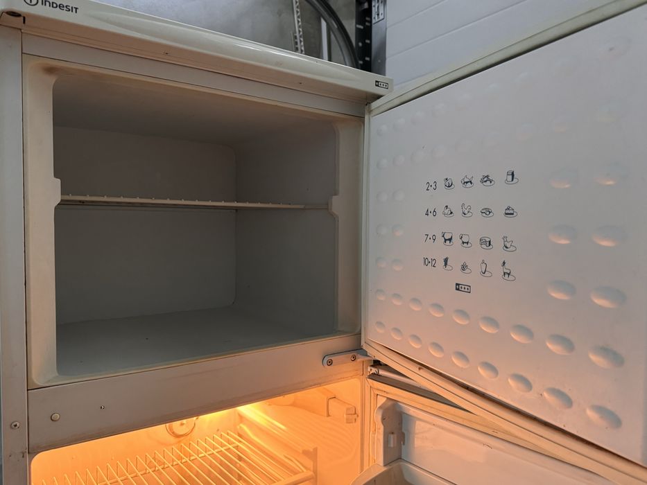 Frigider Indesit