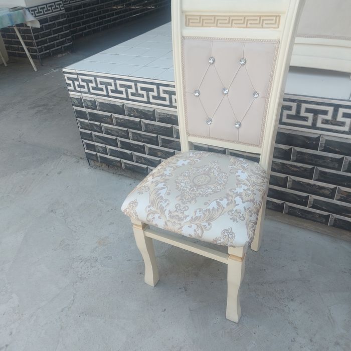 Стул 10 та азгина ишлатилган