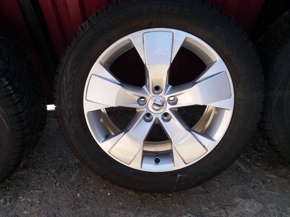 Jante R18 VOLVO Xc40 Xc70 Xc60 5-Spoke Silver