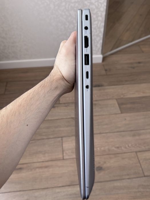 Продается Asus VivoBook Flip 14  ноутбук