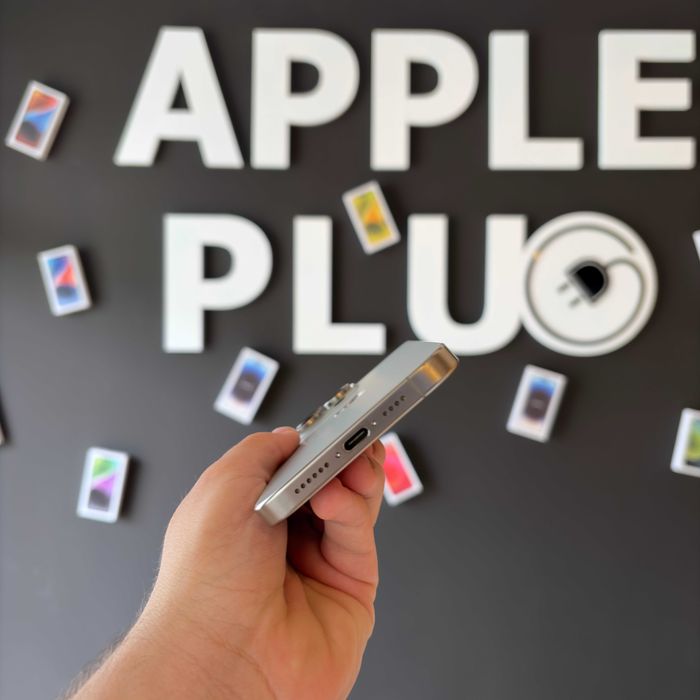 iPhone 15 Pro Max Cu 24 Luni Garanție/ApplePlug 256Gb Ca Nou 100% Natural Titanium