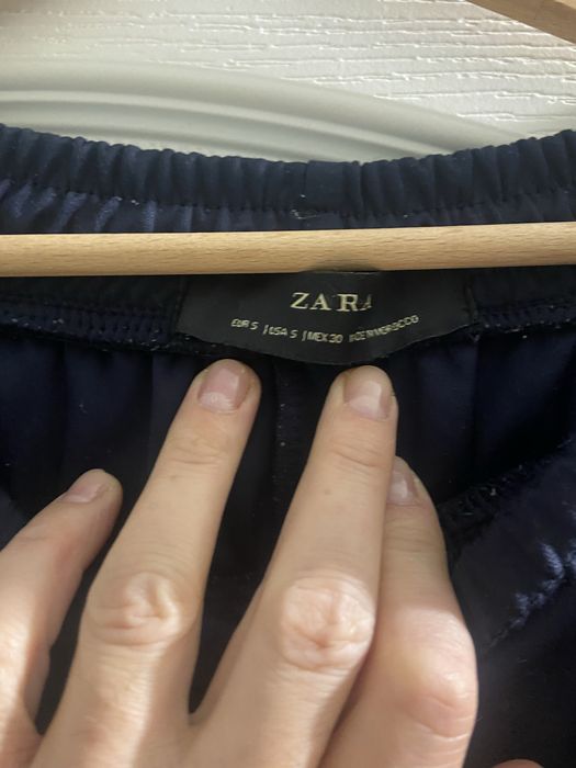 Pantaloni ,Zara, stare buna