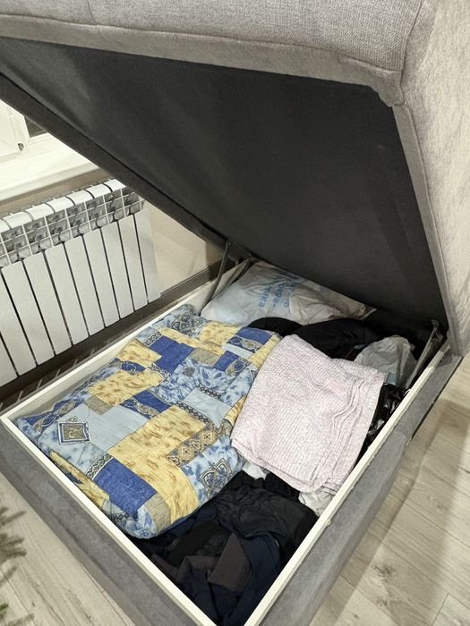 Диван диванчик продам