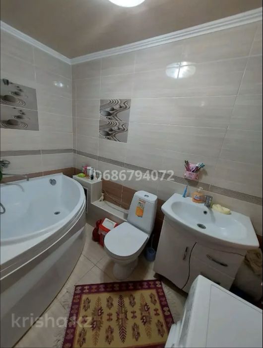 Продам 3 к.кв. 8 мкр.