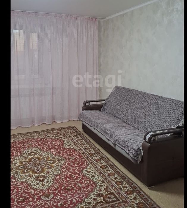 Продам диван в гостиную