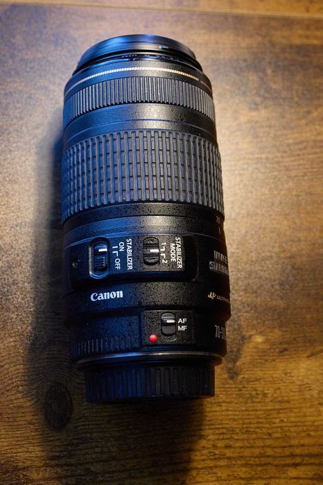 Obiectiv Canon EF 70-300mm f/4-5.6 IS USM