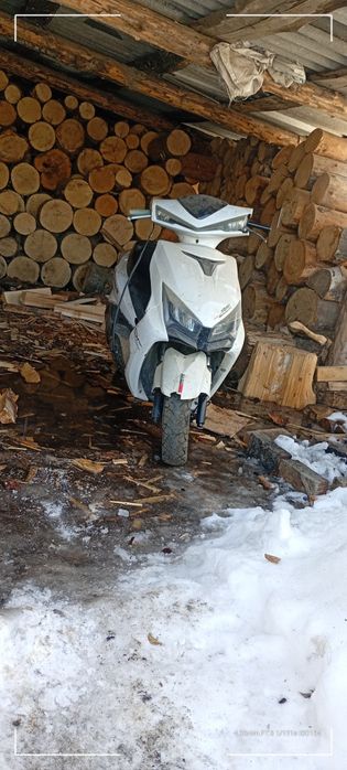 Продам скутер  номад 700