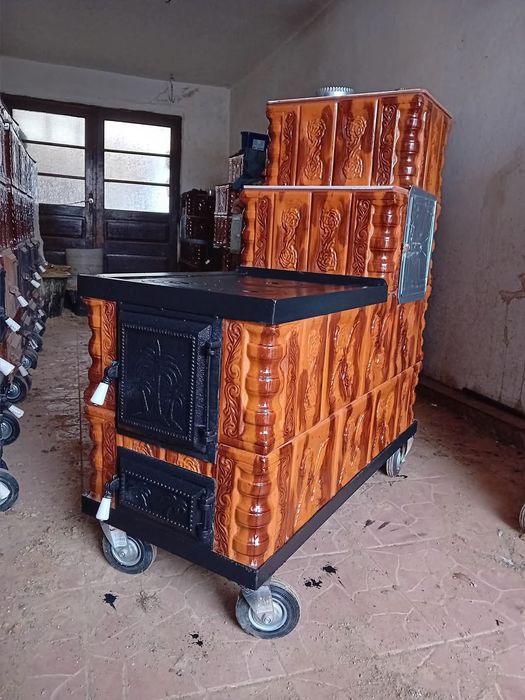 Sobe teracotă, asamblate pe cadru de fier mai exact vinclu și roți mob