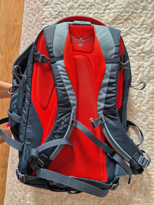 Rucsac unisex 30 litri calitate Ospray, model Comet