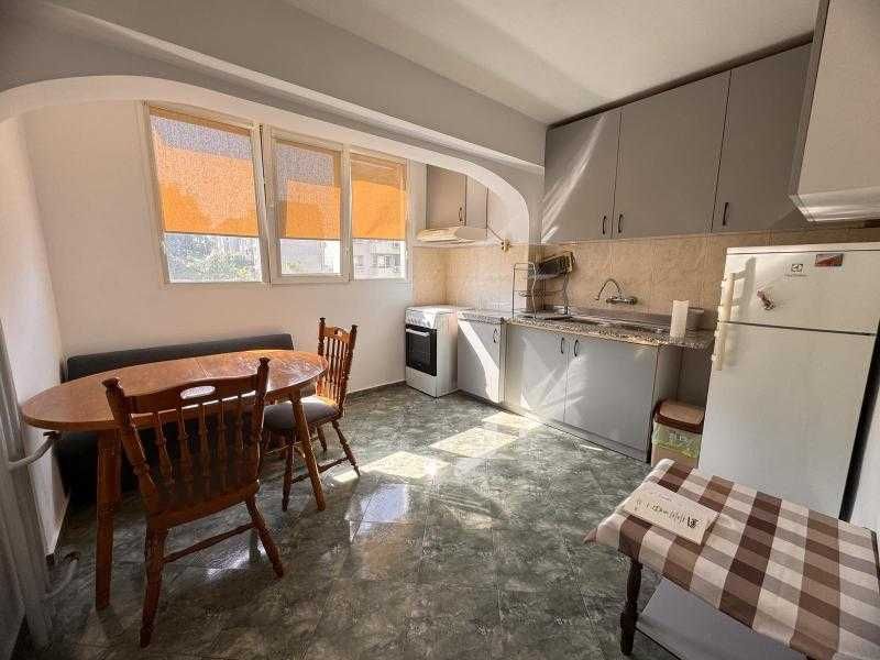 Тристаен апартамент под наем в ж.к. Славейков