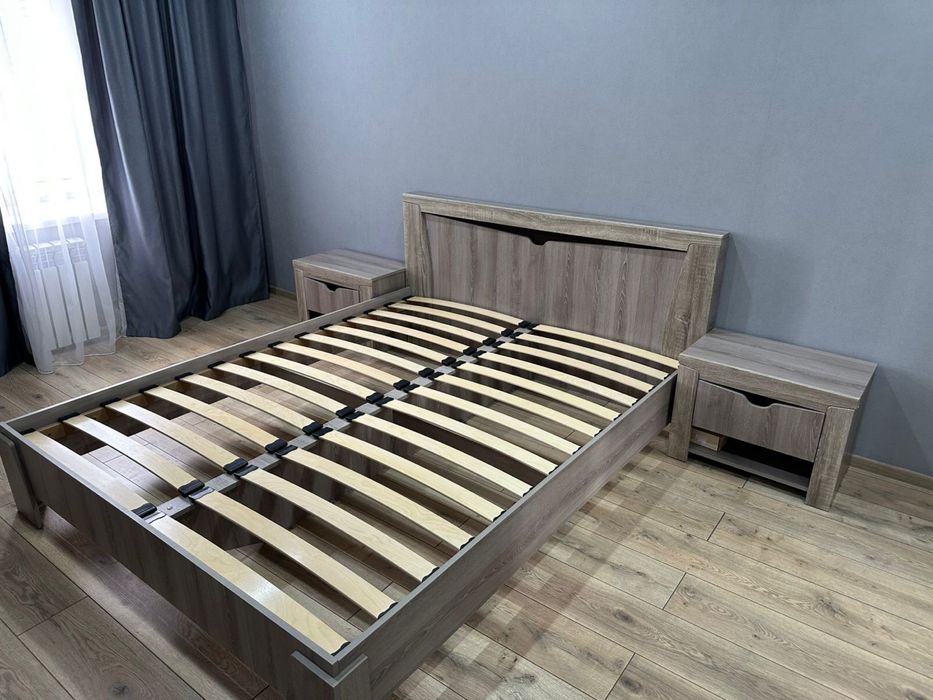 Продам двуспальную кровать