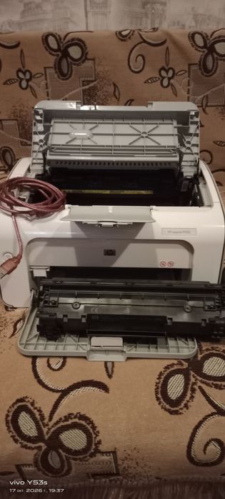Продам принтер Hp 1102