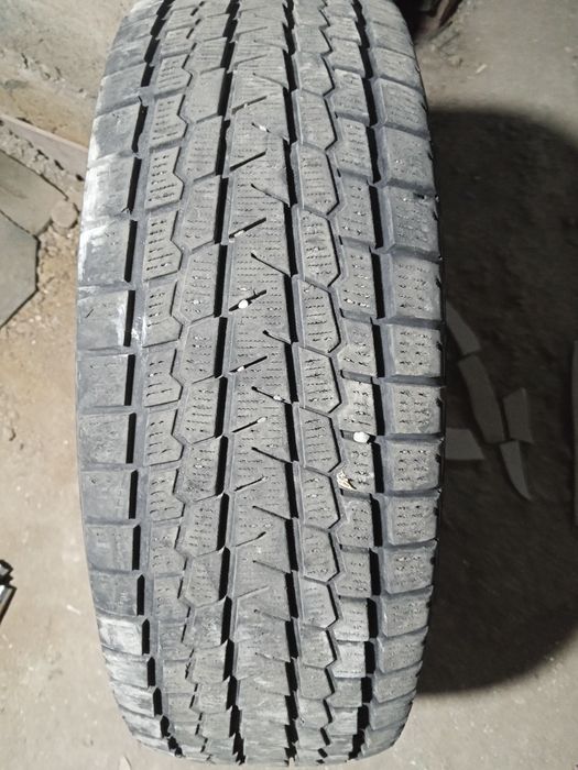 Продам шины б/у Yokohamo 225/70/16