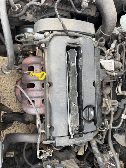 Dezmembrez Opel astra j 2013 1.6 benzina A16XER hatchback Gri - gal z177