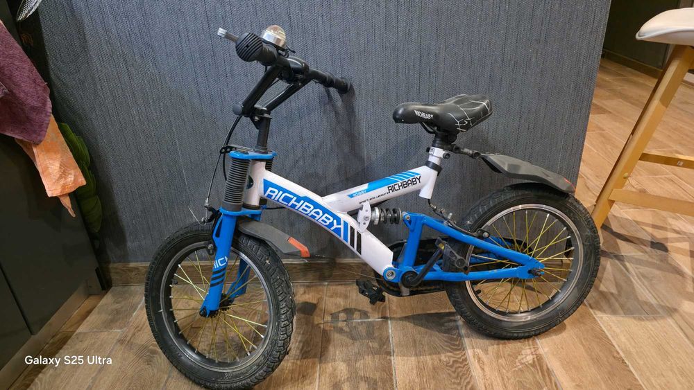 Bicicleta copii aproape noua
