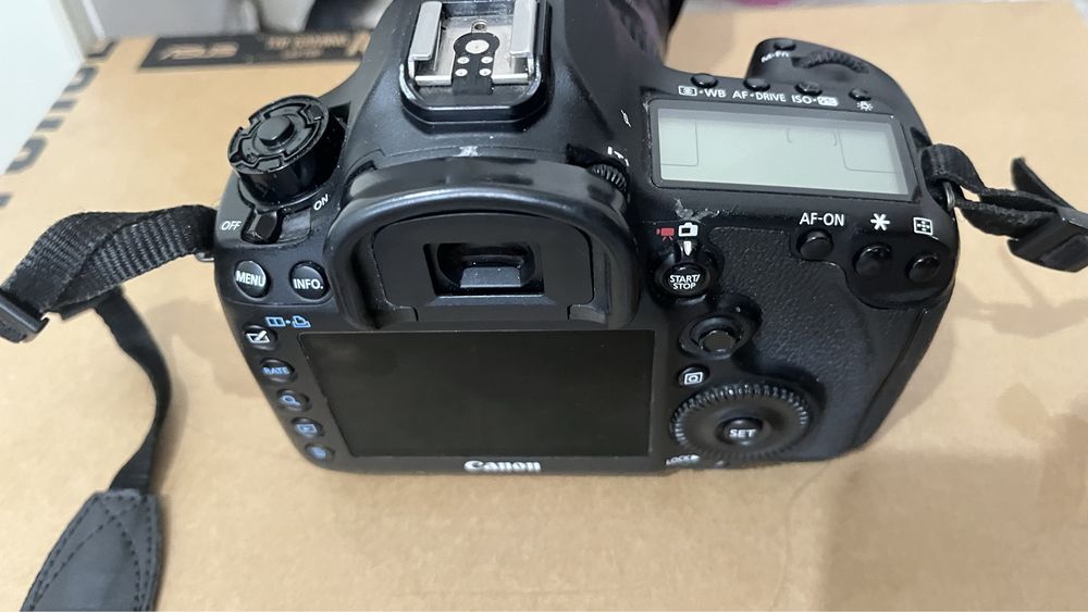 Фотоапарат 5D Mark|||