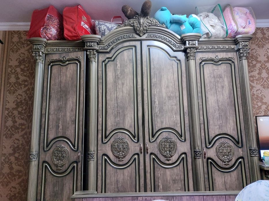 Mebel sotiladi  yengi 3 yl boldi tutilganiga xolati yaxshi kotta mebel