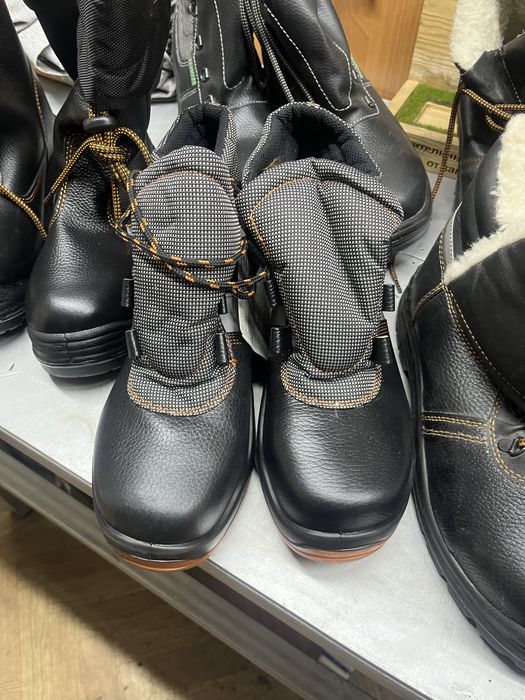 Рабочая спец обувь.