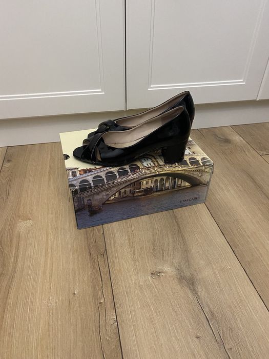 Продам туфли