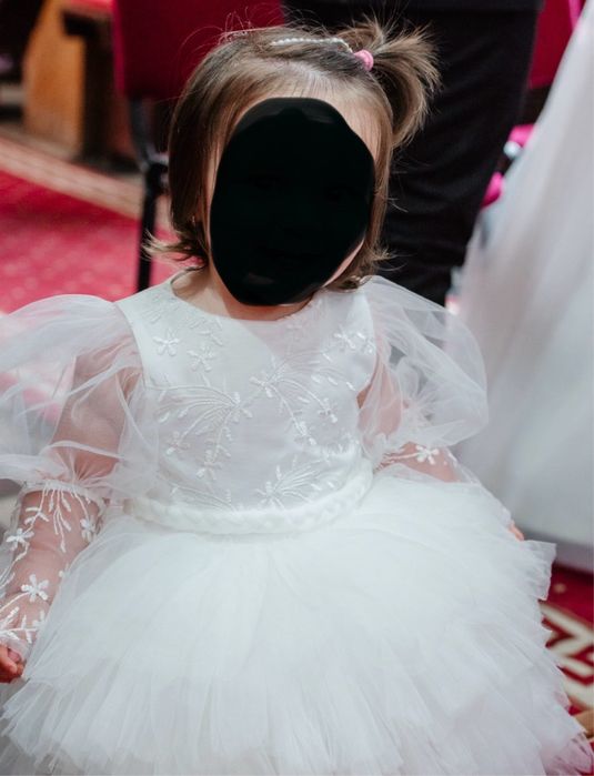 Rochie alba fetita cu trena tip mireasa 1-2ani