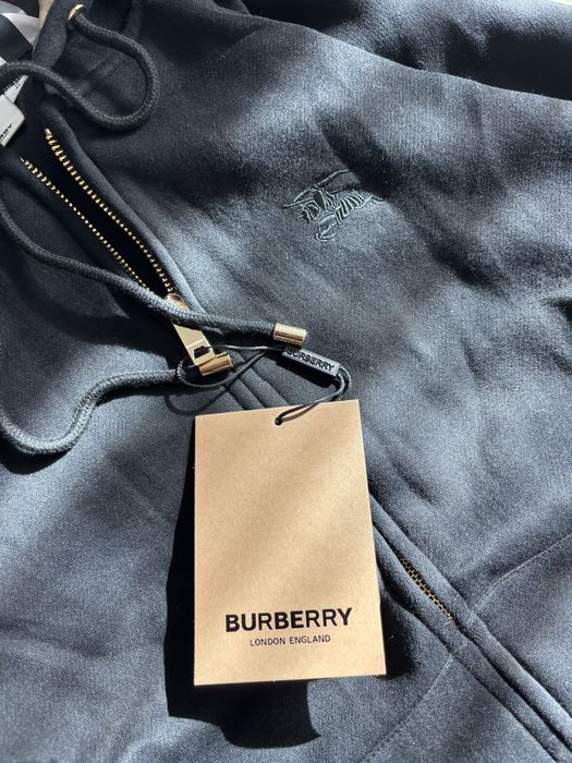 Hanorac Burberry(unisex) Marimea: M pentru femei (XS bărbati)