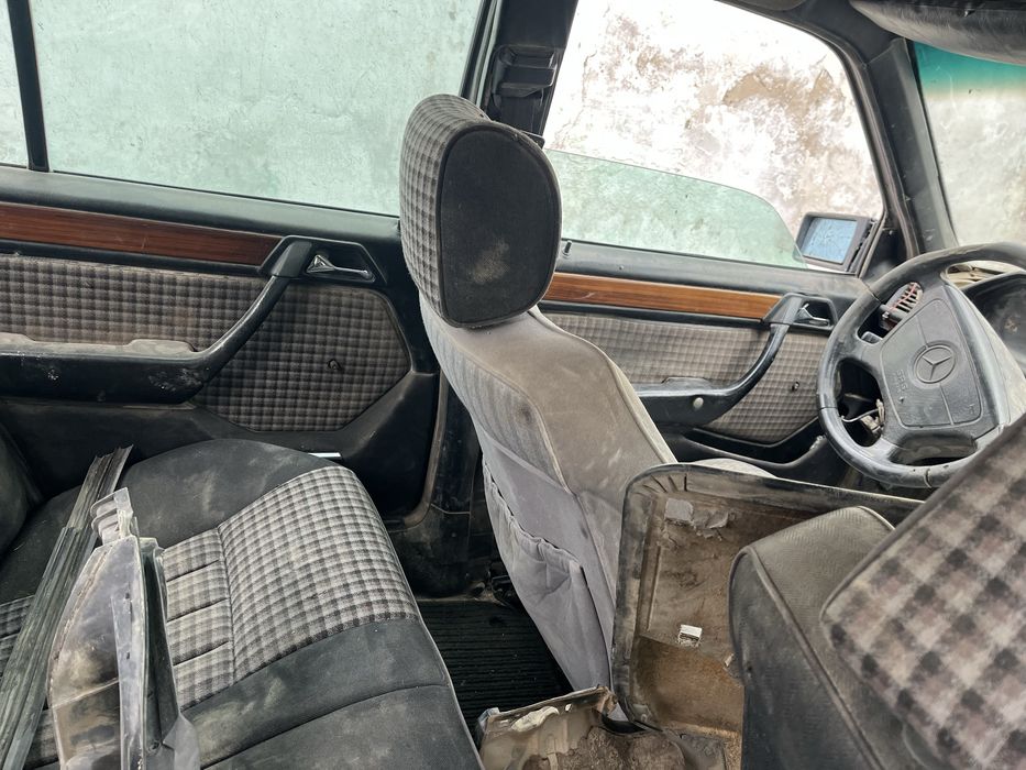 Мерседес 124 запчасть